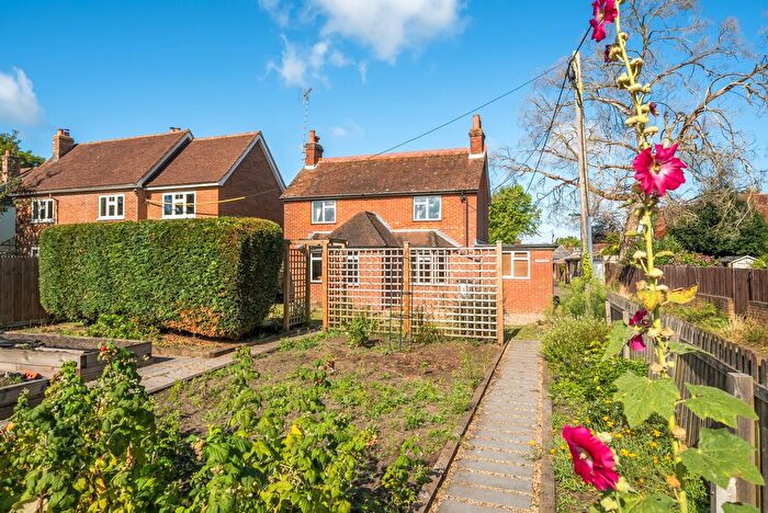 3 Bedroom Detached House For Sale In Back Lane, Elstead, Godalming, GU8