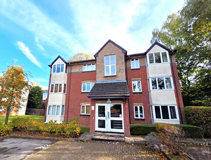 2 Bedroom Flat For Sale In - High Street, West End, Southampton, SO30