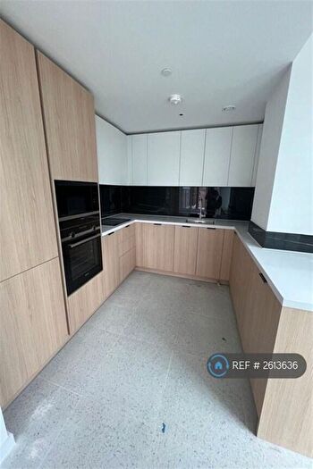 2 Bedroom Flat To Rent In Bouchon Point, Cendal Crescent, E1