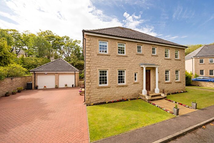 5 Bedroom Villa For Sale In South Steil, Glenlockhart, Edinburgh, EH10
