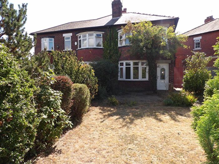 3 Bedroom Semi-Detached House To Rent In Sledmere Road, Scawsby, Doncaster, DN5