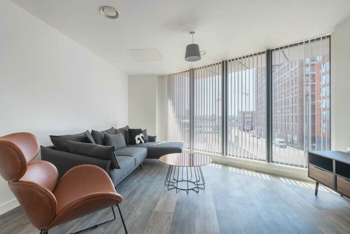 2 Bedroom Apartment To Rent In The Forum, Pershore Street, B5