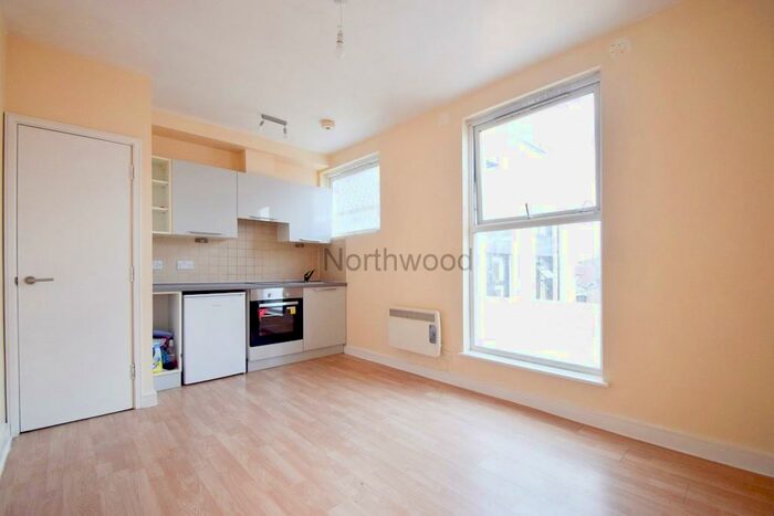 1 Bedroom Flat To Rent In Franciscan Way, Ipswich, IP1