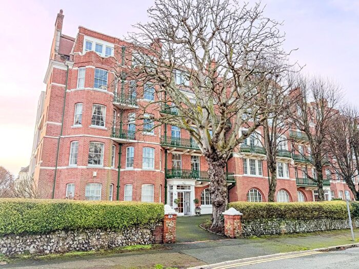 4 Bedroom Flat For Sale In Hartington Place, Eastbourne, BN21