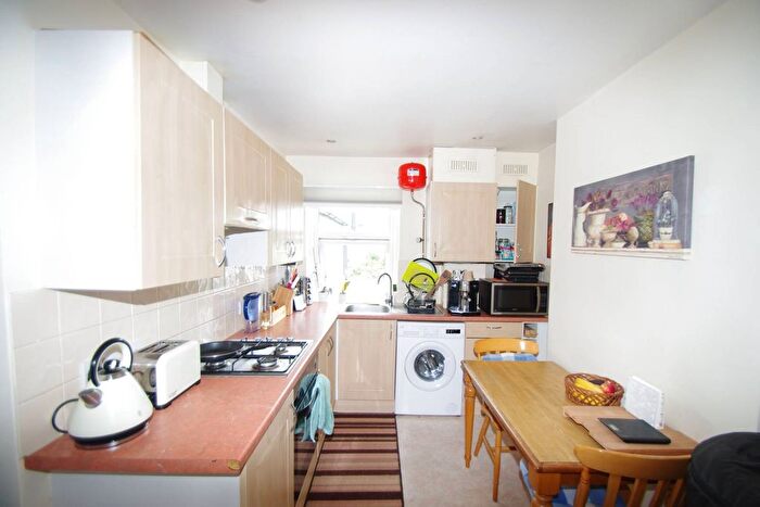 1 Bedroom Flat To Rent In Acme Road, Watford, WD24