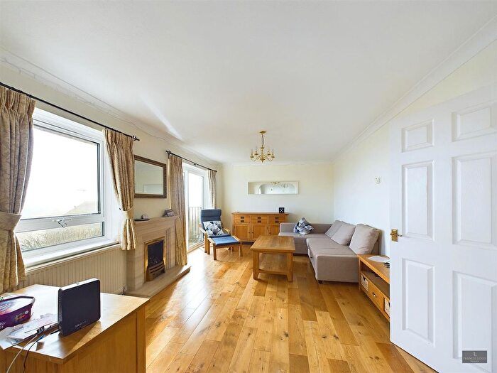 5 Bedroom Property To Rent In Florida Drive, Exeter, EX4
