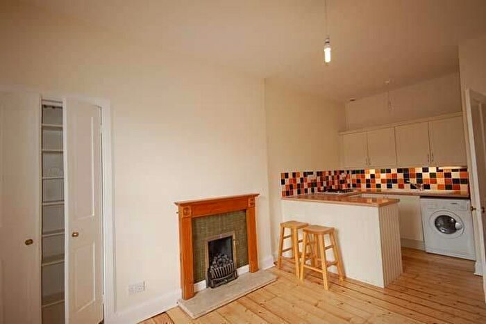 1 Bedroom Flat To Rent In Mcneill Street, Edinburgh, EH11