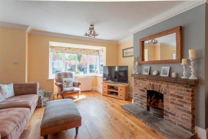 3 Bedroom Detached Bungalow For Sale In West Moor Lane, Raskelf, York, YO61