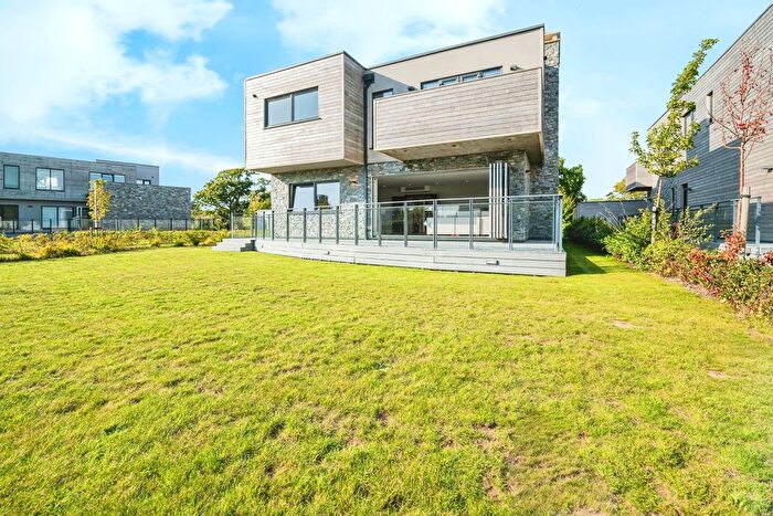 5 Bedroom Detached House For Sale In Yachthaven, Hayling Island, Hampshire, PO11