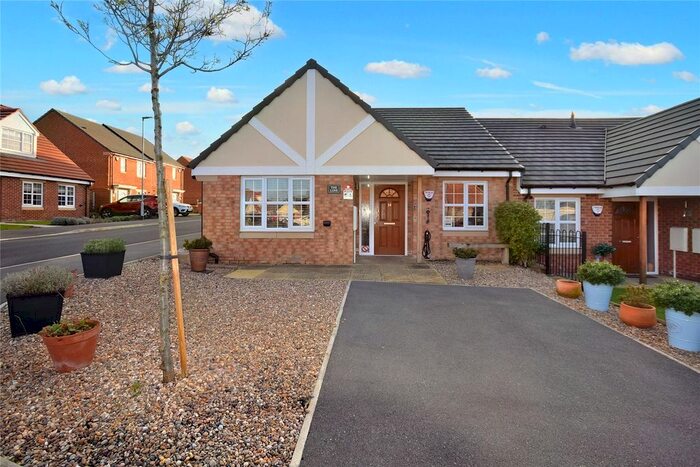 2 Bedroom Bungalow For Sale In Nevile Drive, Walton, Wakefield, West Yorkshire, WF2