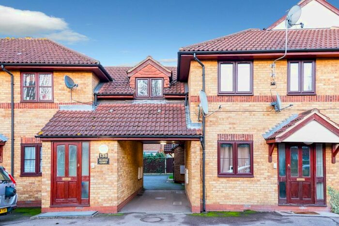 2 Bedroom Flat To Rent In Booth Road, Colindale, London, NW9