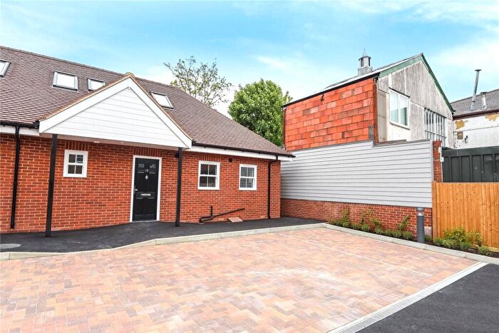 2 Bedroom Semi Detached House For Sale In Prospect Street, Reading, Berkshire, RG1