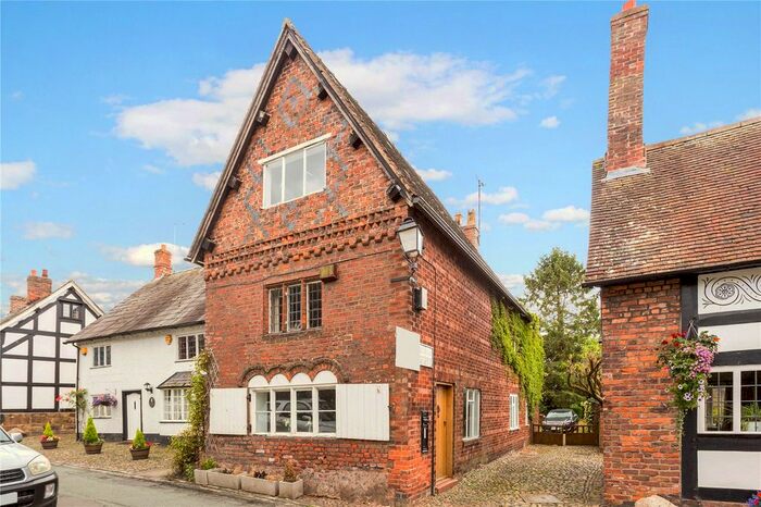 5 Bedroom Semi-Detached House For Sale In High Street, Great Budworth, Northwich, Cheshire, CW9