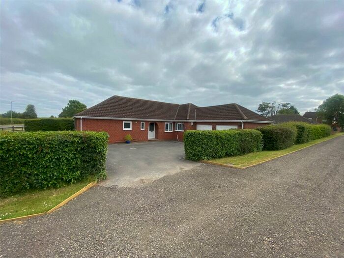 4 Bedroom Bungalow For Sale In Horncastle Road, Bardney, Lincoln, LN3