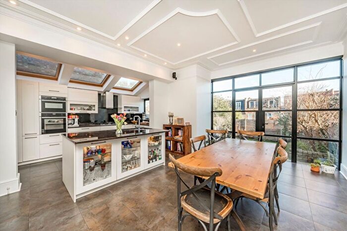 6 Bedroom Semi-Detached House For Sale In Dora Road, Wimbledon, SW19