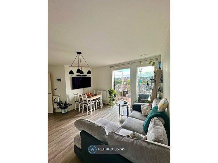 2 Bedroom Flat To Rent In Ferdinand Court, London, SE6