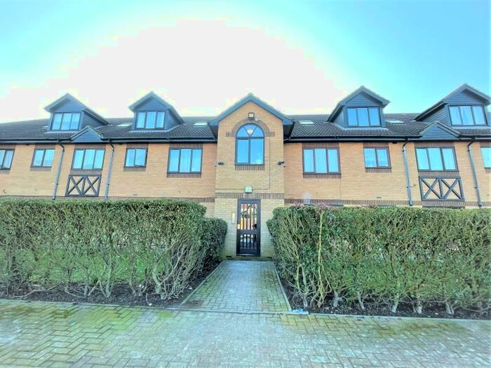 1 Bedroom Flat To Rent In Bradley Road, Enfield, EN3