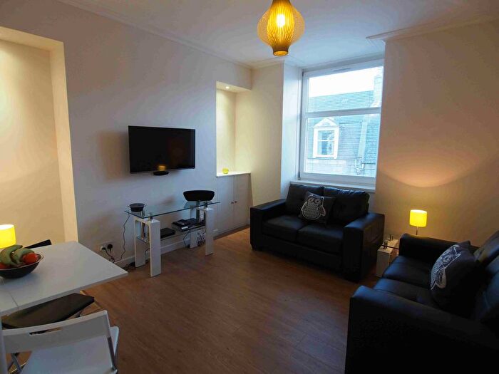 1 Bedroom Flat To Rent In Wallfield Place, Top Left, AB25