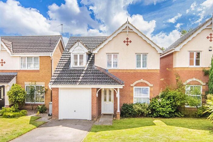 3 Bedroom Detached House To Rent In Grant Close, Kettering, NN15