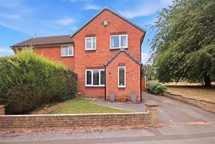 3 Bedroom Semi-Detached House For Sale In Brushfield Road, Linacre Woods, Chesterfield, S40