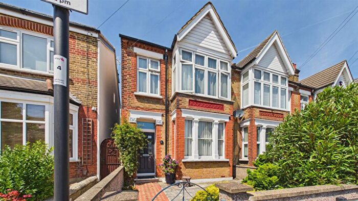 4 Bedroom End Of Terrace House For Sale In Ladbroke Road, EN1