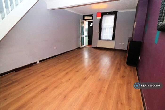 2 Bedroom Terraced House To Rent In Manor Road, Erith, DA8