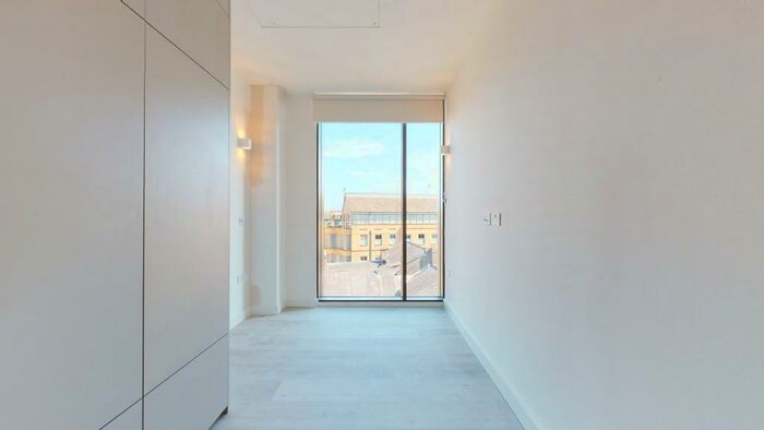 Studio To Rent In George Street, LU1