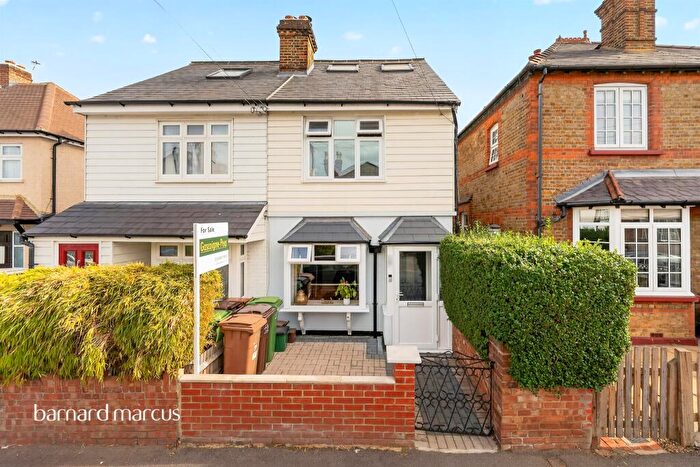 3 Bedroom End Of Terrace House For Sale In Washington Road, Worcester Park, KT4
