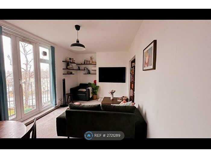 3 Bedroom Maisonette To Rent In Jevons House, London, NW8