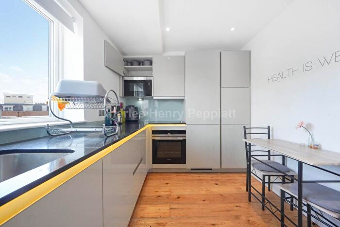 1 Bedroom Apartment To Rent In Darkes Lane, Potters Bar, EN6