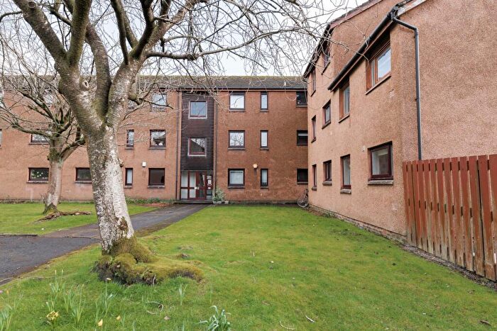 2 Bedroom Flat For Sale In Fortingall Place, Kelvindale, G12