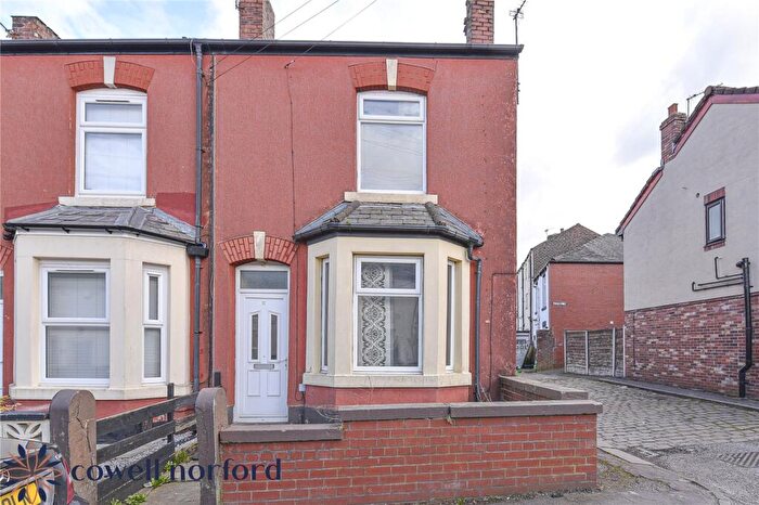 2 Bedroom End Of Terrace House For Sale In Partington Street, Castleton, Rochdale, Greater Manchester, OL11