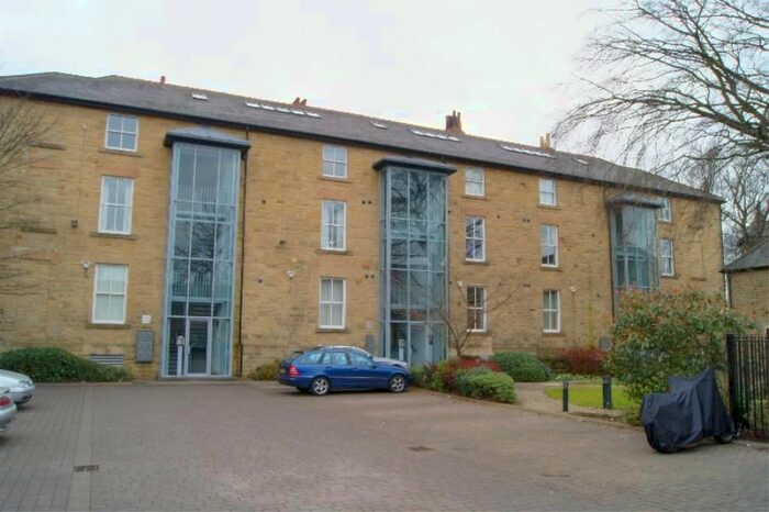 2 Bedroom Flat To Rent In Eton Court, Roseville Avenue, Harrogate, HG1