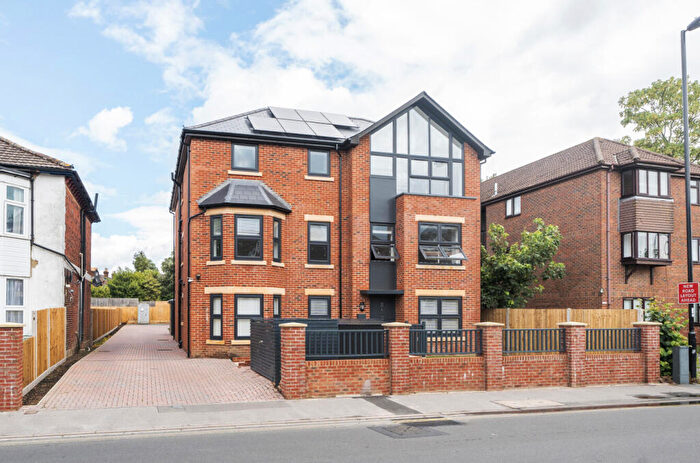 1 Bedroom Flat To Rent In Shirley Road, Southampton, Hampshire, SO15