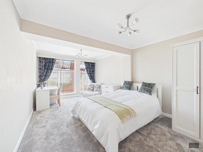 3 Bedroom Flat To Rent In Angel Pavement, Fore Street, Exeter, EX4