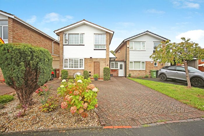 4 Bedroom Link Detached House For Sale In Wharton Avenue, Solihull, B92