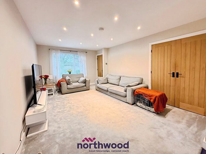 3 Bedroom Terraced House For Sale In Redhills Close, Exeter, EX4