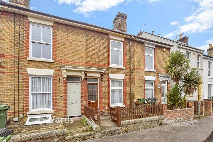 3 Bedroom Terraced House For Sale In Allen Street, Maidstone, Kent, ME14