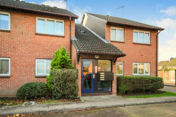 1 Bedroom Flat To Rent In Hereward Green, Loughton IG10