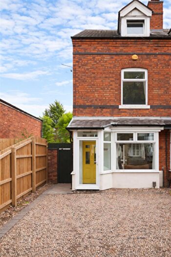 2 Bedroom End Of Terrace House For Sale In Wynford Road, Acocks Green, Birmingham, B27