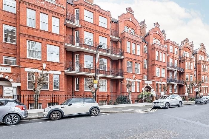 3 Bedroom Flat To Rent In King Street, London, W6