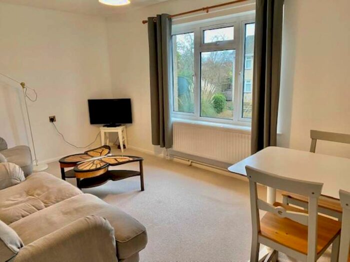 2 Bedroom Flat To Rent In Church Lane, Rode, BA11