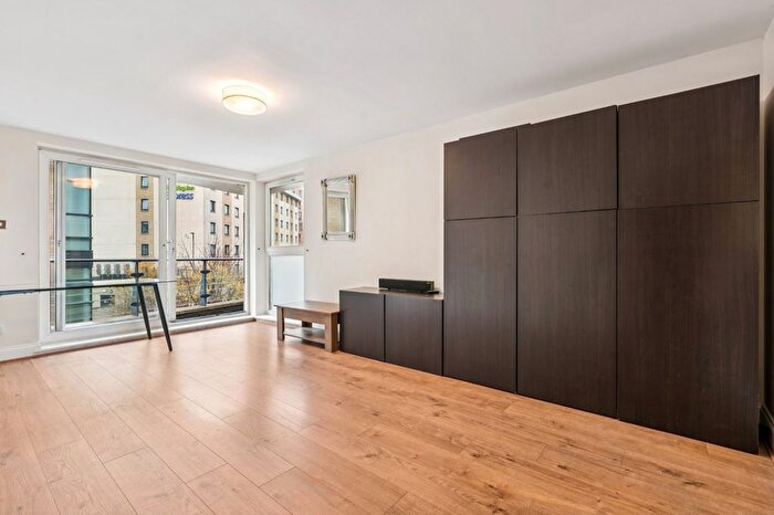 1 Bedroom Flat To Rent In Dolphin House, Smugglers Way, SW18