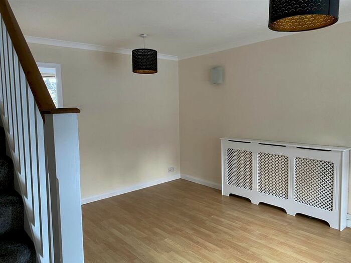 3 Bedroom Property To Rent In Primrose Terrace, Shrubbery Road