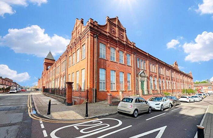 1 Bedroom Flat For Sale In Cowper Street, Leicester, LE2