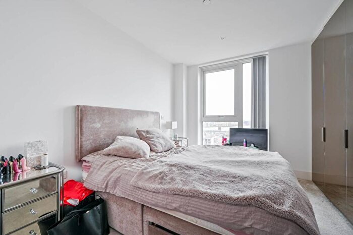 2 Bedroom Flat To Rent In Compton House, Victory Parade, Woolwich, London, SE18