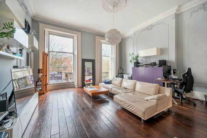 2 Bedroom Flat To Rent In Gloucester Terrace, Bayswater, W2