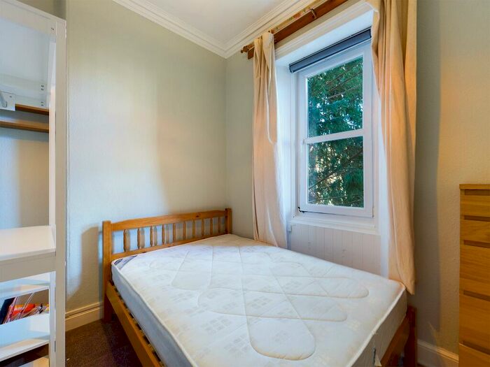 1 Bedroom Flat To Rent In Jordan Lane, Morningside, Edinburgh, EH10