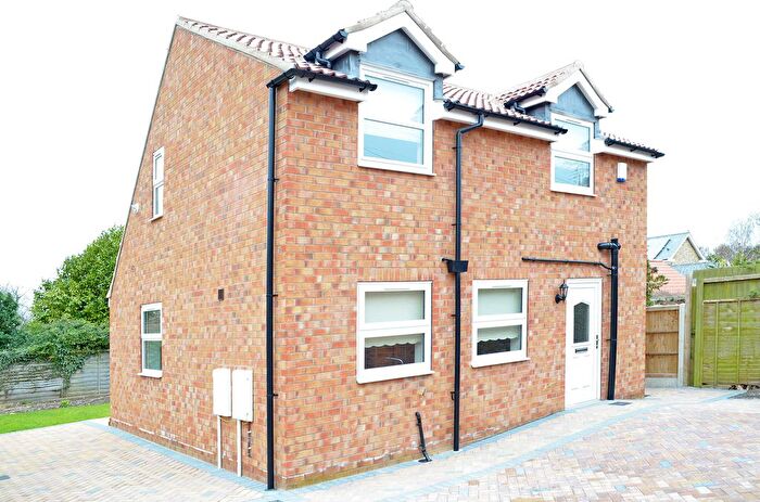 2 Bedroom Detached House To Rent In Slingsby Grove, York, North Yorkshire, YO24