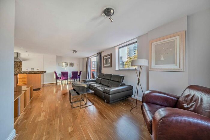 3 Bedroom Flat To Rent In Dolben Court, Westminster, London, SW1P